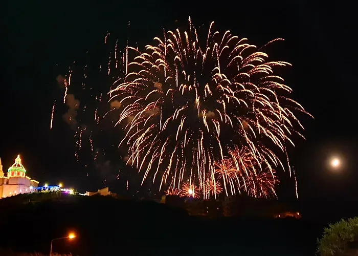 A Ground Floor Maisonette - Mellieha Bay * Is-Sellum