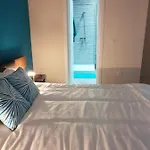 A Ground Floor Maisonette - Mellieha Bay Apartment *