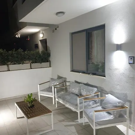 A Ground Floor Maisonette - Mellieha Bay アパート