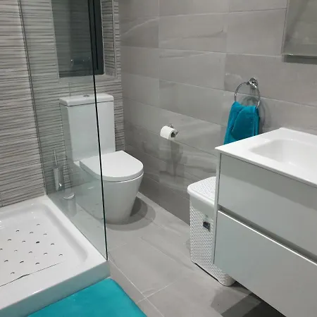 아파트 A Ground Floor Maisonette - Mellieha Bay *