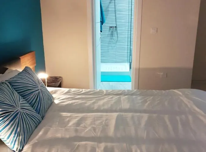 A Ground Floor Maisonette - Mellieha Bay Διαμέρισμα *