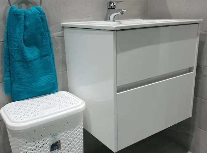 A Ground Floor Maisonette - Mellieha Bay * Is-Sellum